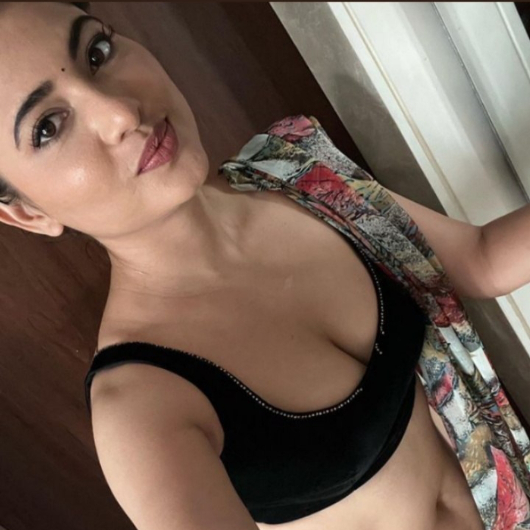 How to Engage in Safe Kink Practices with Hot Girls?